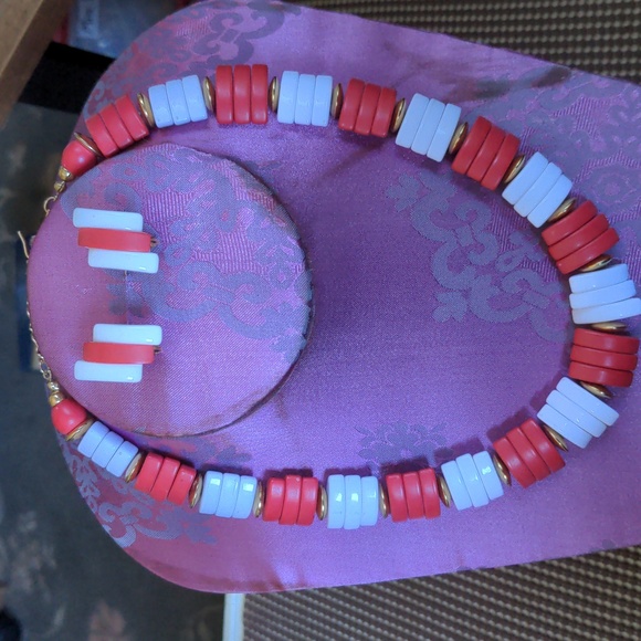 Avon Jewelry - 1986 Avon Spectator Necklace and Earrings A296